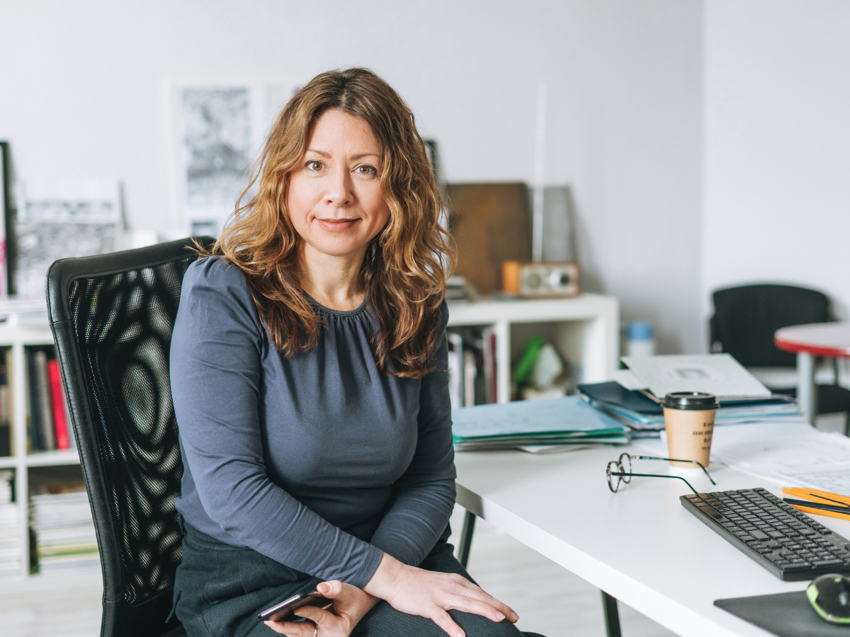 pewna siebie kobieta