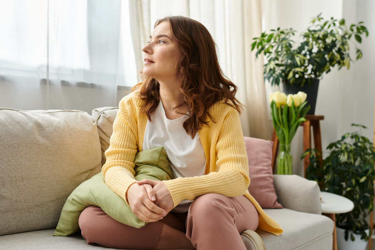zamyślona kobieta