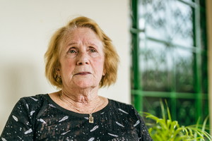 starsza kobieta