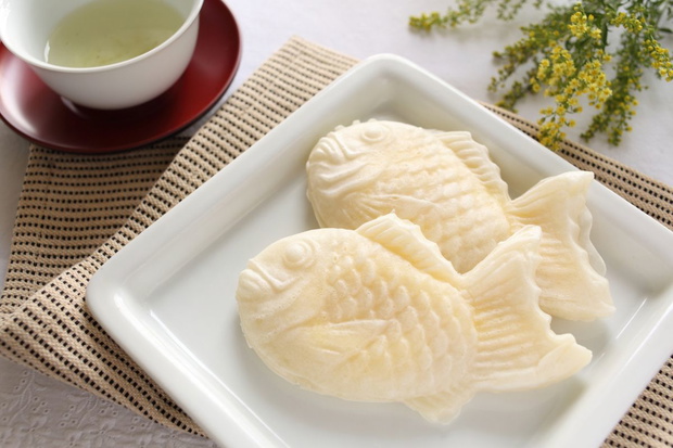 japońskie słodycze biała taiyaki