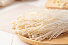 grzyby enoki