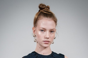 Modelka w czasie pokazu