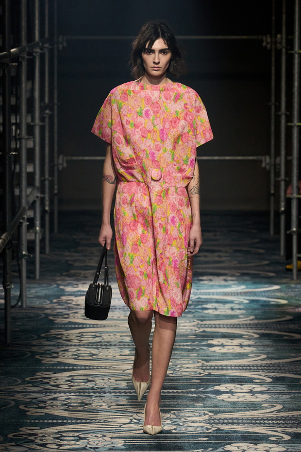 Prada F25 021
