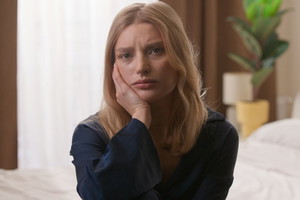 Zmartwiona kobieta