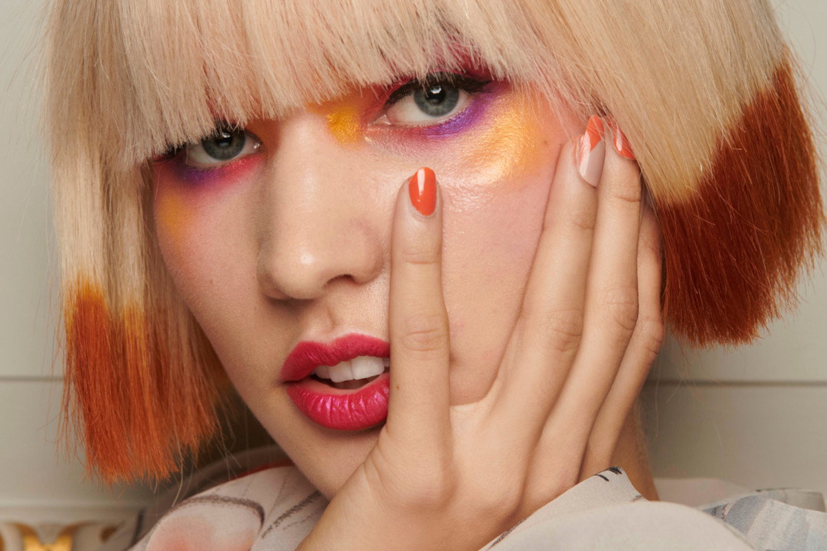 Trend pumpkin nails na jesień 2025