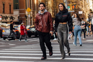 Leather look - 3 modne modele spodni
