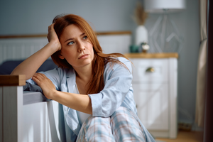 smutna kobieta