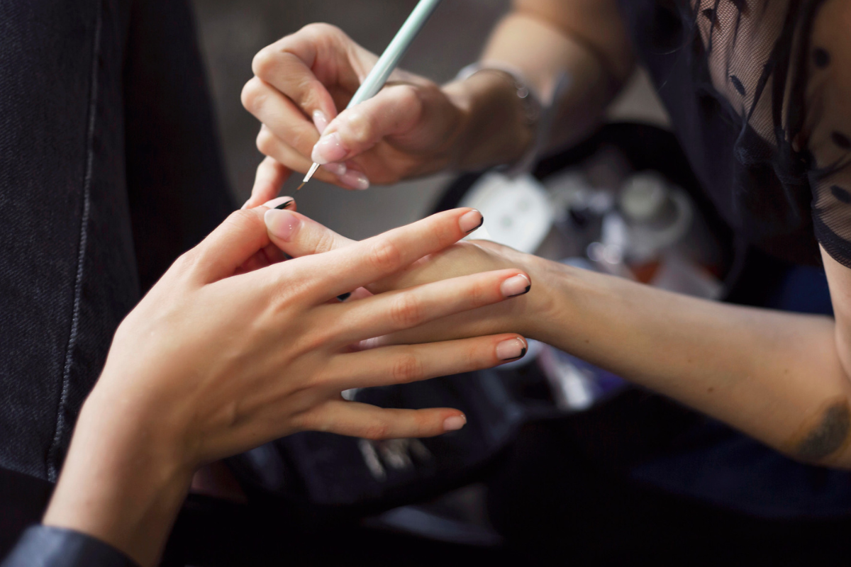 Modern retro nails