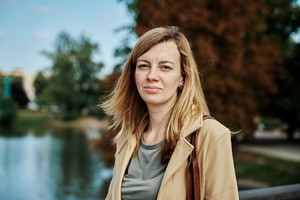 kobieta na dworze