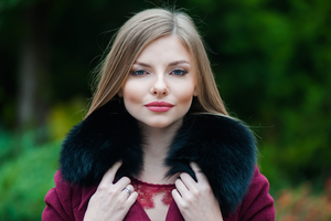 pewna siebie kobieta