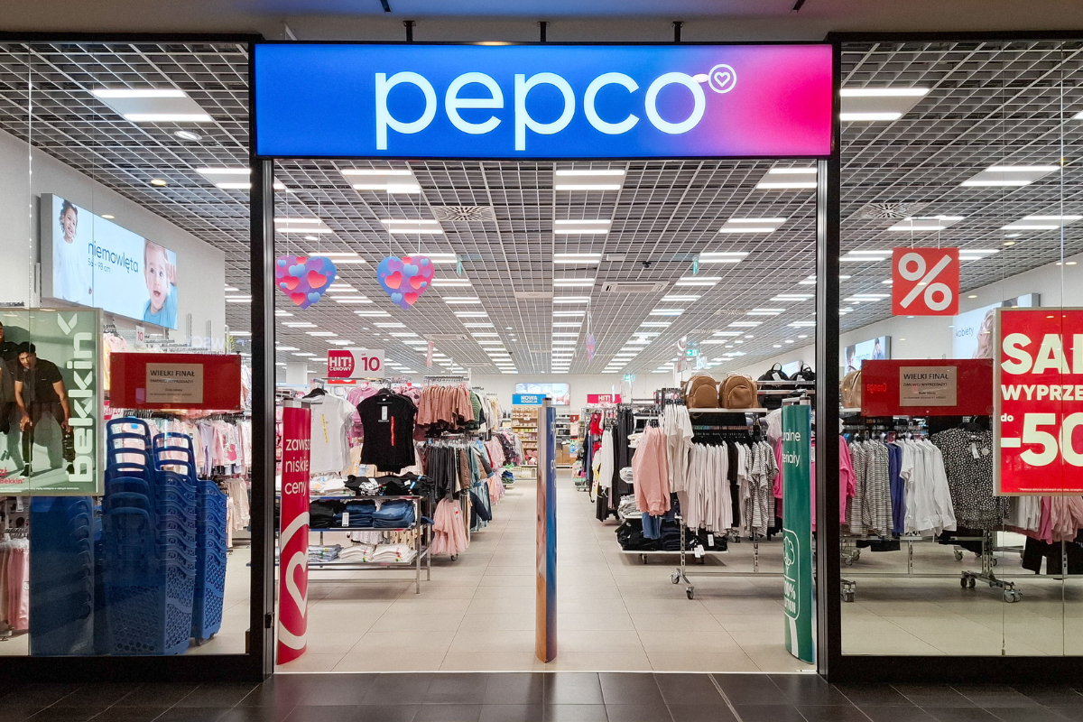 Longsleeve z wiskozą PEPCO za 25 zł. Idealny na firmową wigilię