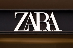 Metaliczne rajstopy Zara