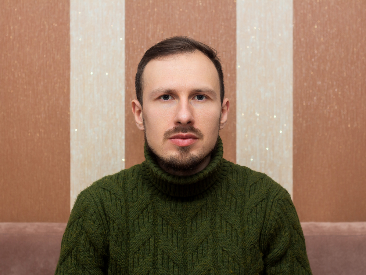 poważny mężczyzna