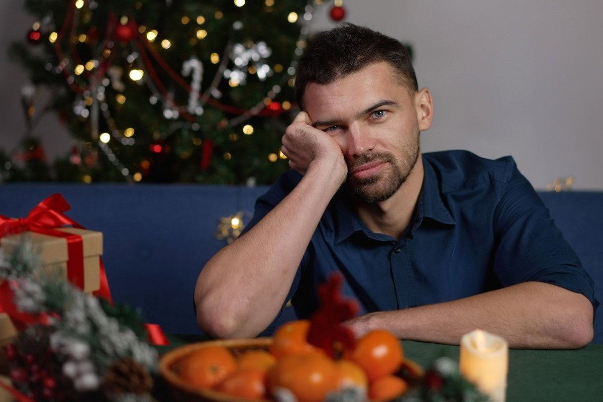 mężczyzna podczas świąt