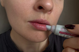 Testuję nowy balsam do ust Nivea. Glowy lips to nie koniec efektów
