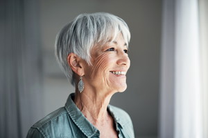 starsza kobieta