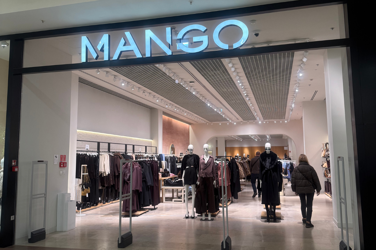 Marynarka petrol blue z Mango. Będę polować na zimowej wyprzedaży