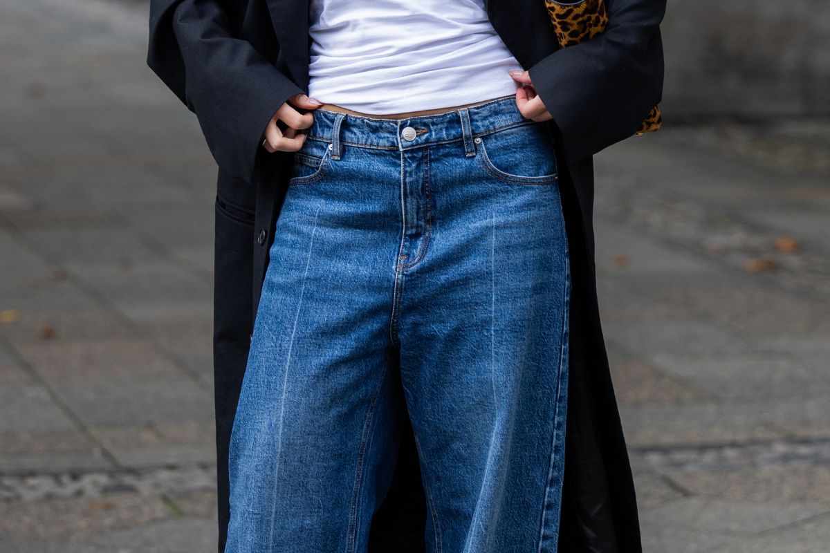 Jeansy wide leg z Reserved
