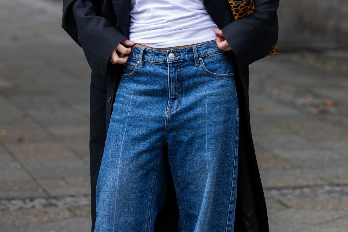 Jeansy wide leg z Reserved