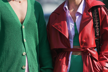 Zielona bluza z H&M to hit sezonu. Ten kolor robi więcej, niż myślisz