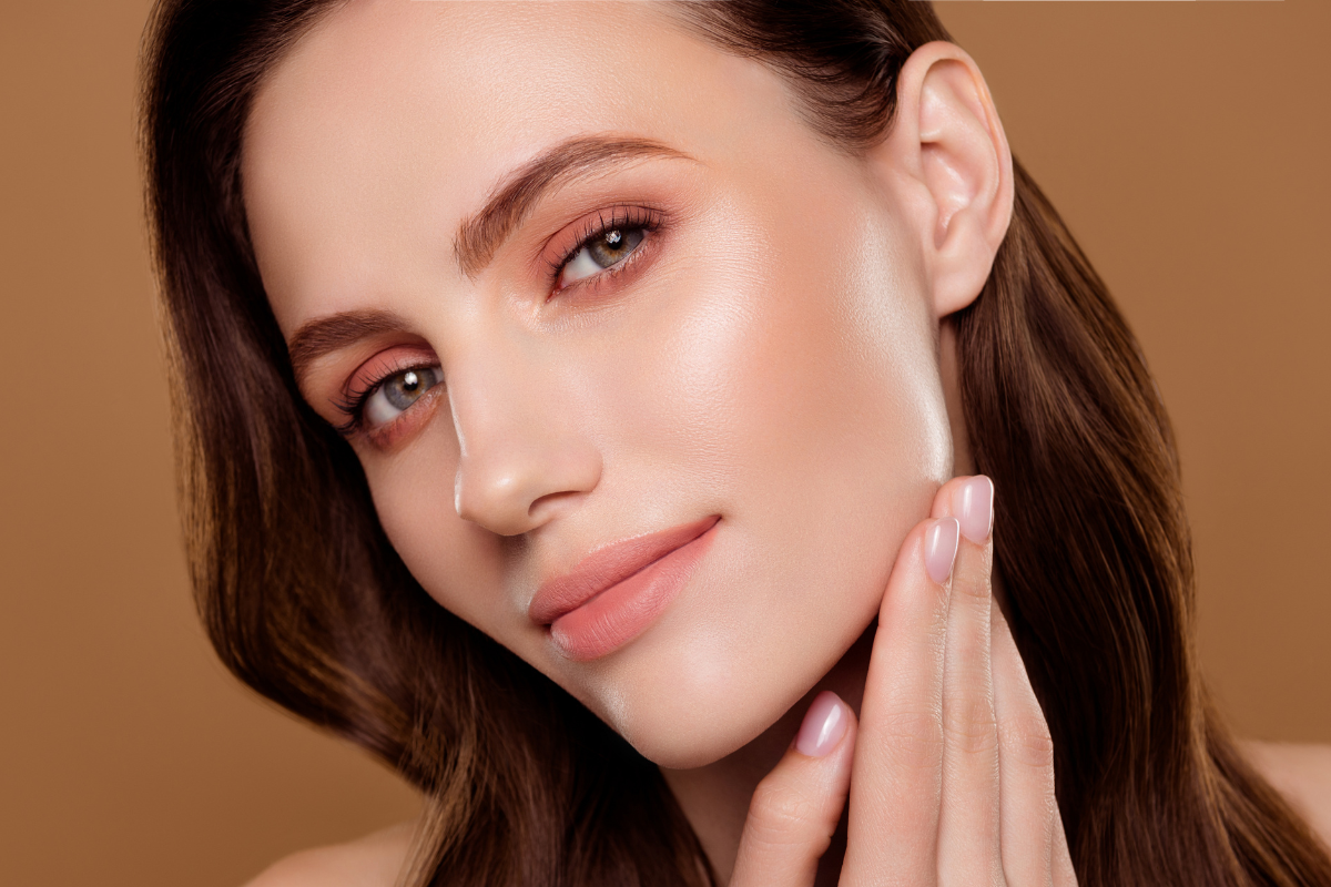 L’Oréal Paris Lumi Stick Glass – rozświetlacz w sztyfcie 2w1