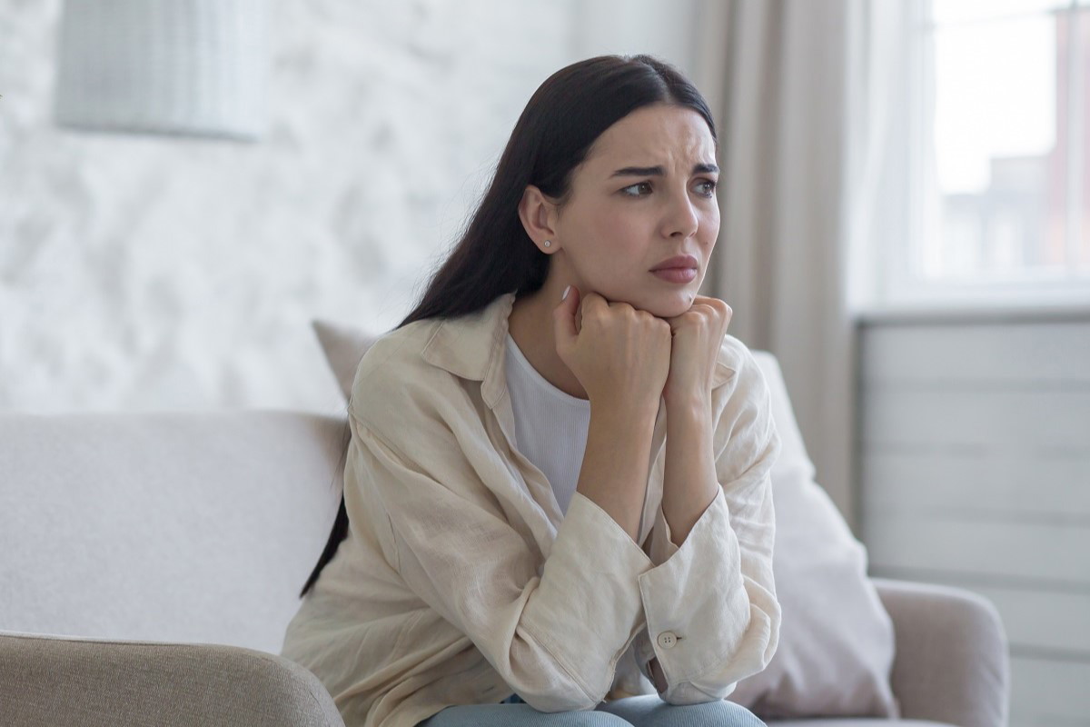 smutna kobieta