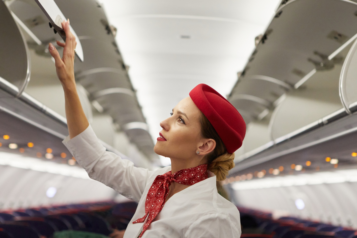 Manicure stewardessy to istota clean girl look. Jest ponadczasowy