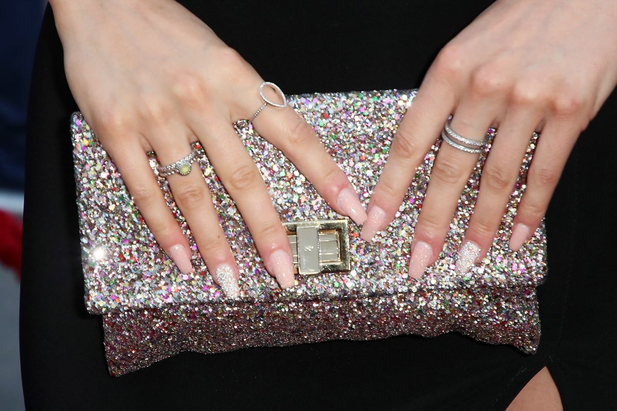 Sugar coat nails