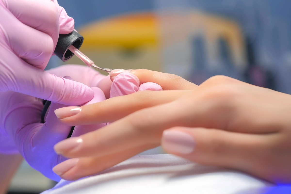 Chinese nails – trend Brontë w minimalistycznym wydaniu na 2026 rok