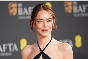 BAFTA 2026 kreacje z czerwonego dywanu. Emma Stone olśniła suknią