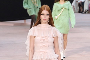 Modelki na wybiegu Chanel