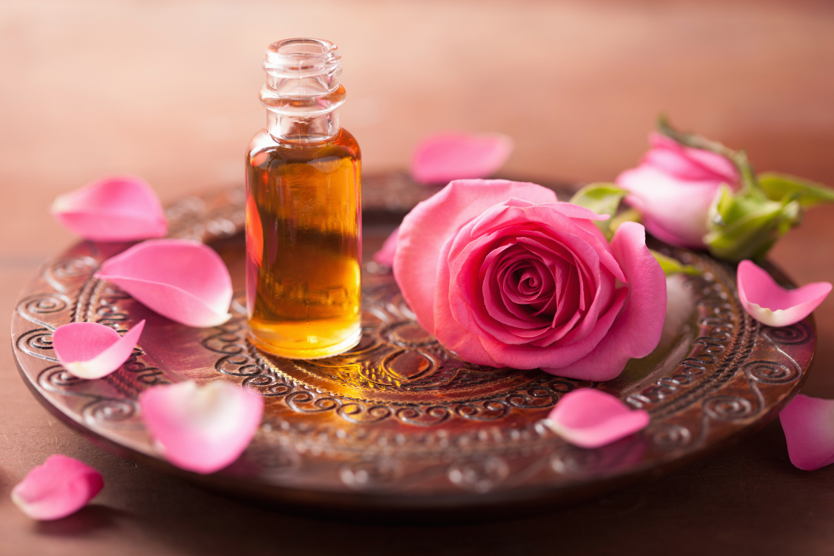 Top 3 perfumy na Dzień Kobiet. Ranking najlepszych zapachów na prezent
