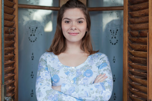 pewna siebie dziewczyna