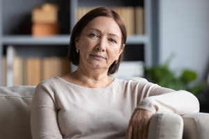 starsza kobieta