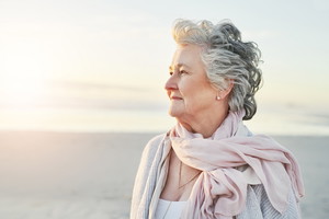 seniorka na plaży