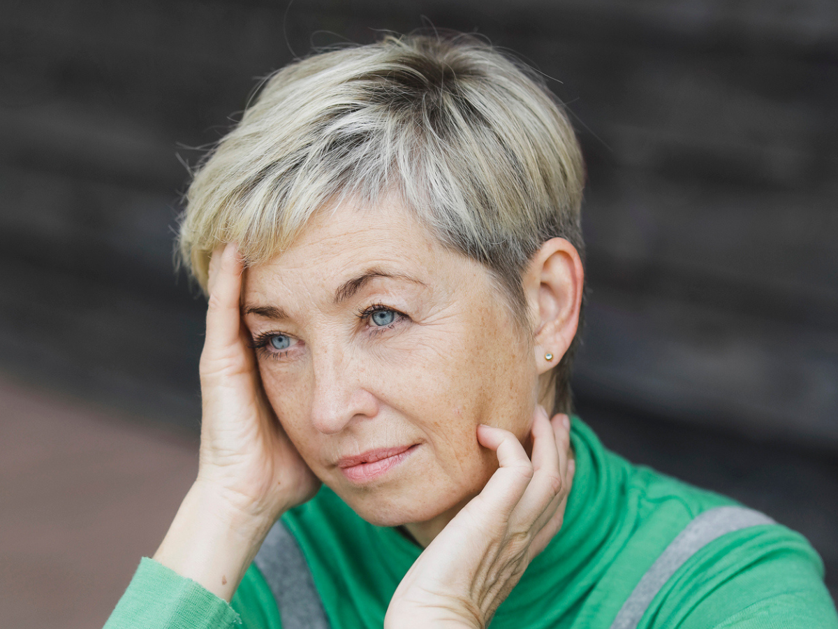 zmartwiona kobieta