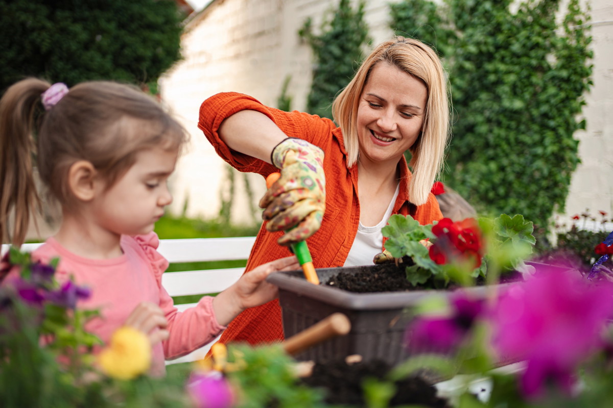 sadzenie kwiatków