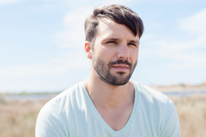 smutny mężczyzna