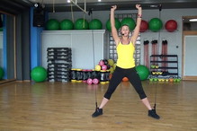 Trening gymstick - ćwiczenia na barki