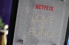 Love is Blind to odskocznia od swipe'owania. Czego uczy nas program