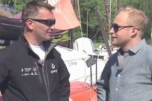 Wyścig samochodu z jachtem - zobaczcie kto wygra