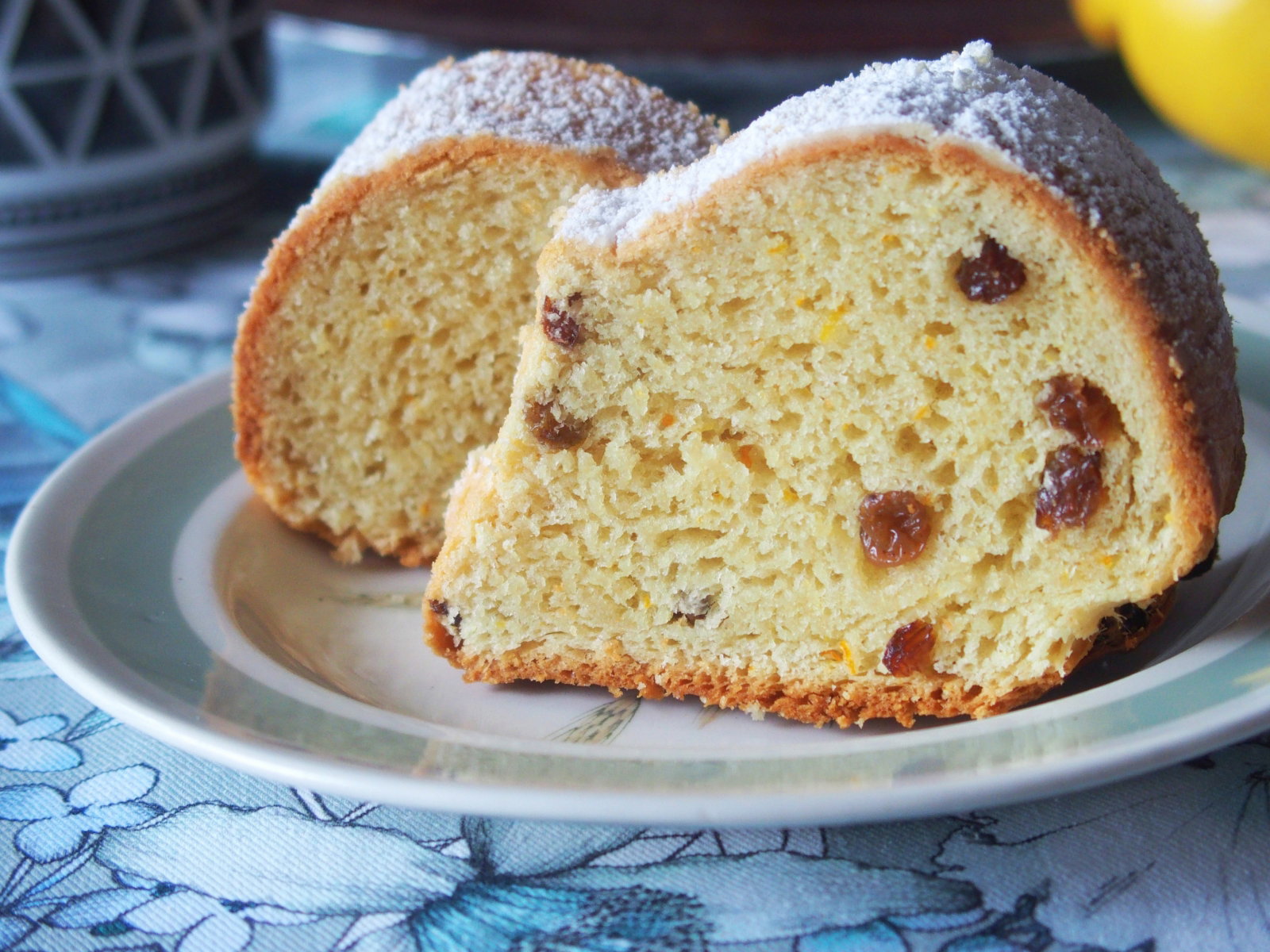 Drożdżowa babka wegańska