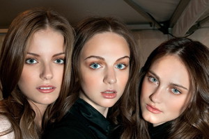 trzy dziewczyny