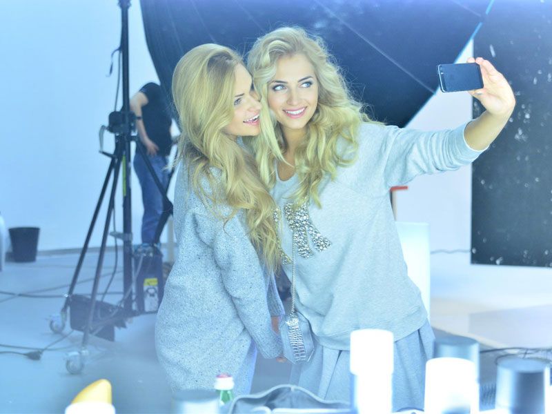 Backstage świątecznej sesji Sabriny Pilewicz - moda jesień 2014