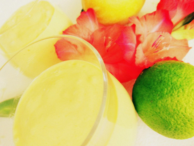 Owocowy koktajl mango lassi