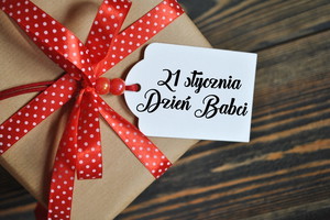 prezent na Dzień Babci