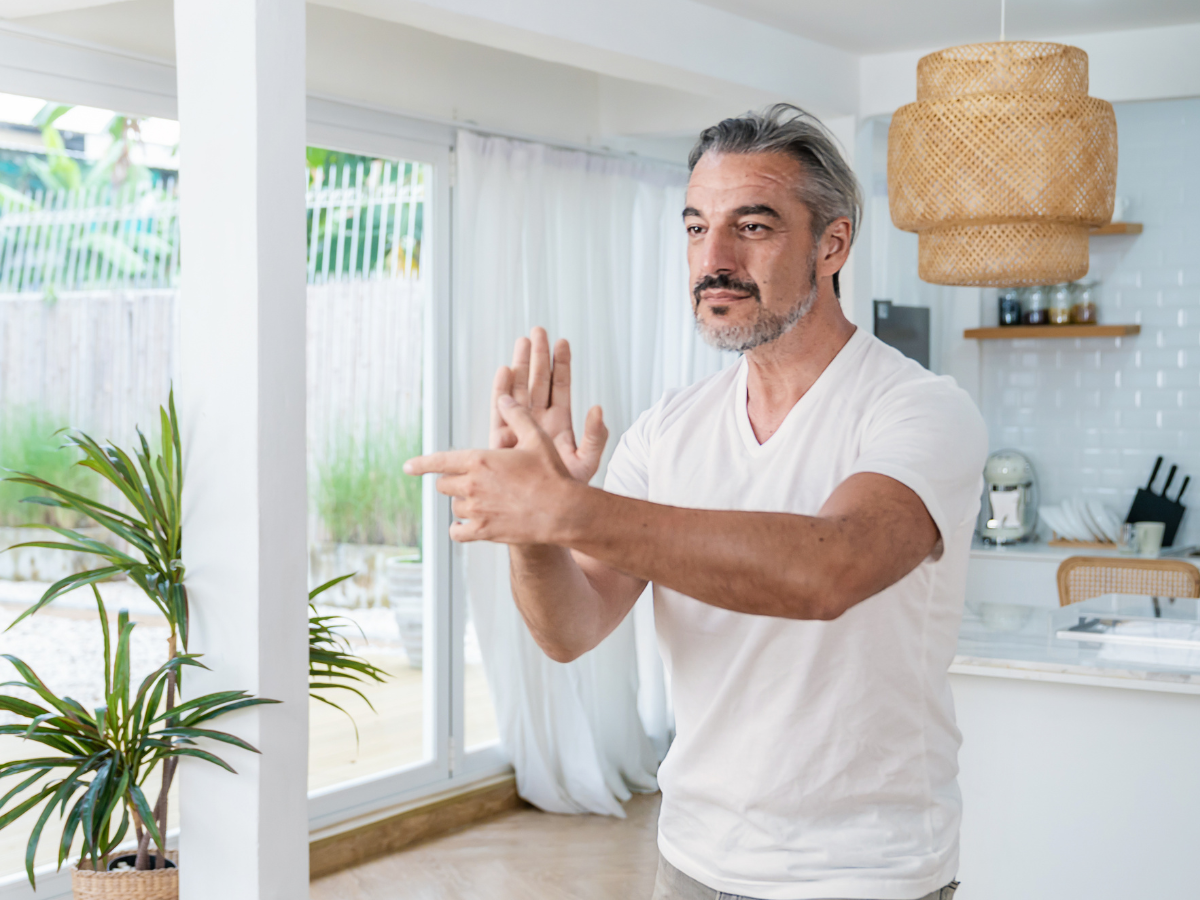 mężczyzna tai chi