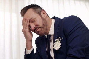 mężczyzna 30+ załamany