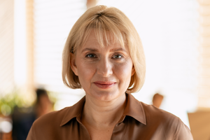 pewna siebie kobieta