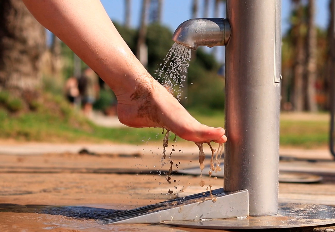sennik myć stopy